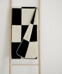 CLARA – Schwarz und Natur