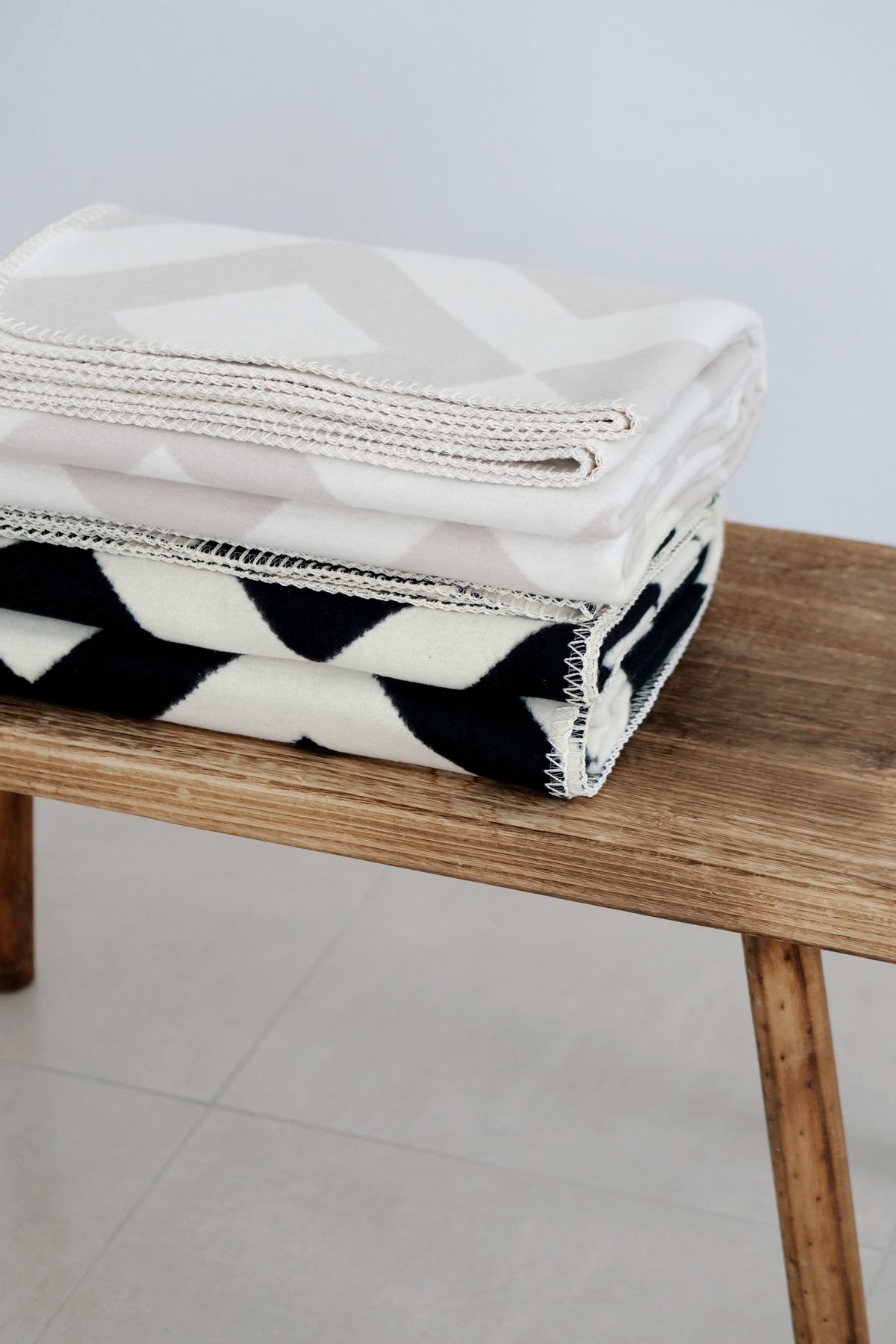 LASSE – Beige und Natur